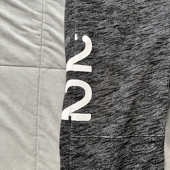 Hollister Joggers Womens Sweat Pants Size Small Gray Logo 22 Pockets Elastic Tie - Picture 10 of 10